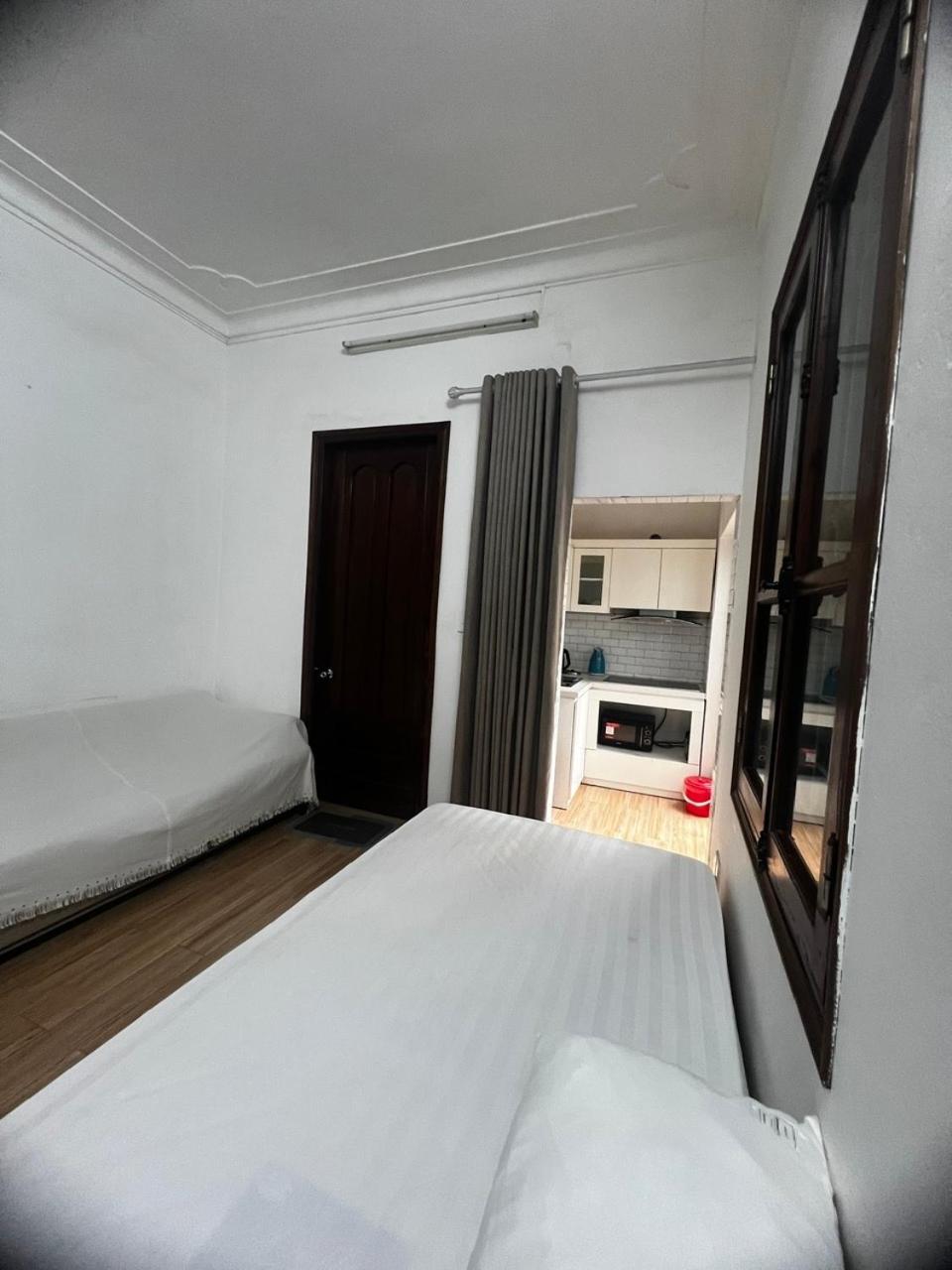 French-Styled House Apartment Hanoi Exterior foto